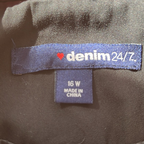 Denim 24/7 Ladies black blazer. EUC size 16W. This is an excellent staple! - Picture 4 of 5